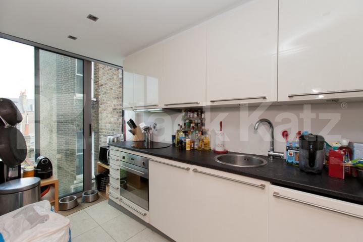 			3 Bedroom, 2 bath, 1 reception Mews House			 Liverpool Road, ANGEL